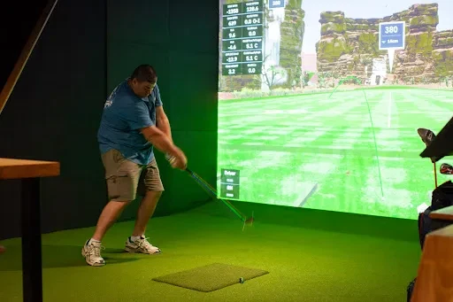 smash-factor-indoor-golf-bar