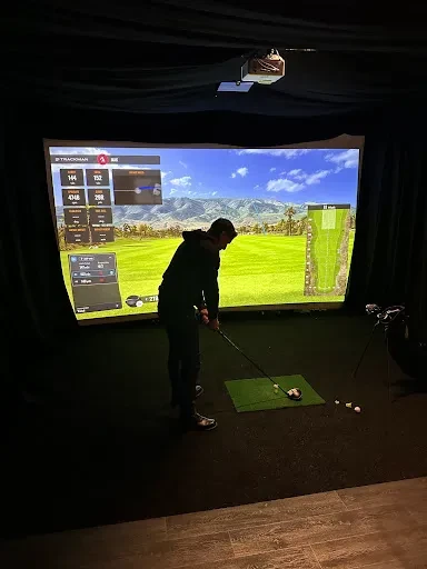 fliers-indoor-golf
