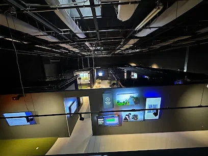 seven-tees-indoor-golf-und-bar-kln