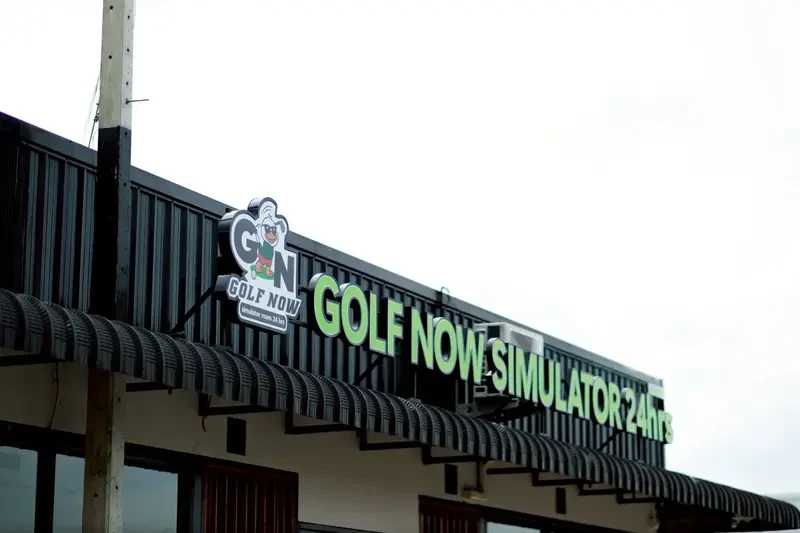 golf-now-simulator-room