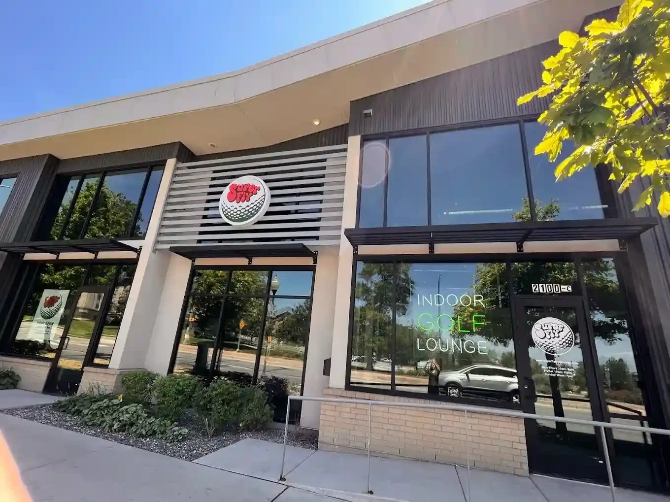 superfly-golf-lounge-littlelon