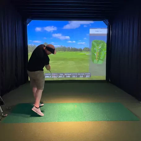 above-par-golf-entertainment