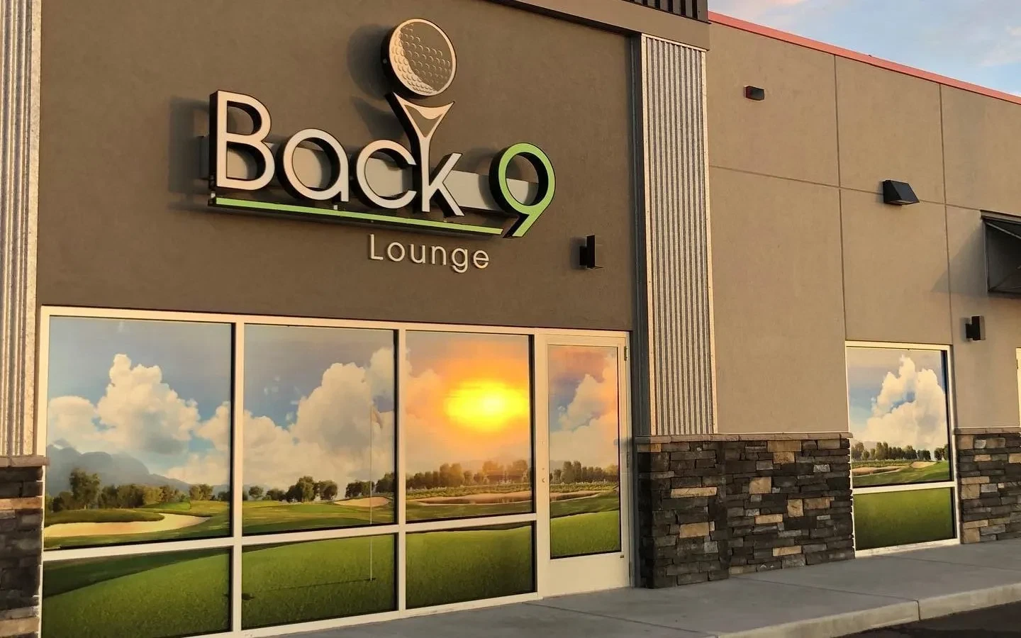 back-9-lounge