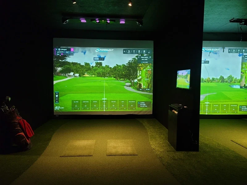 under-par-indoor-golf