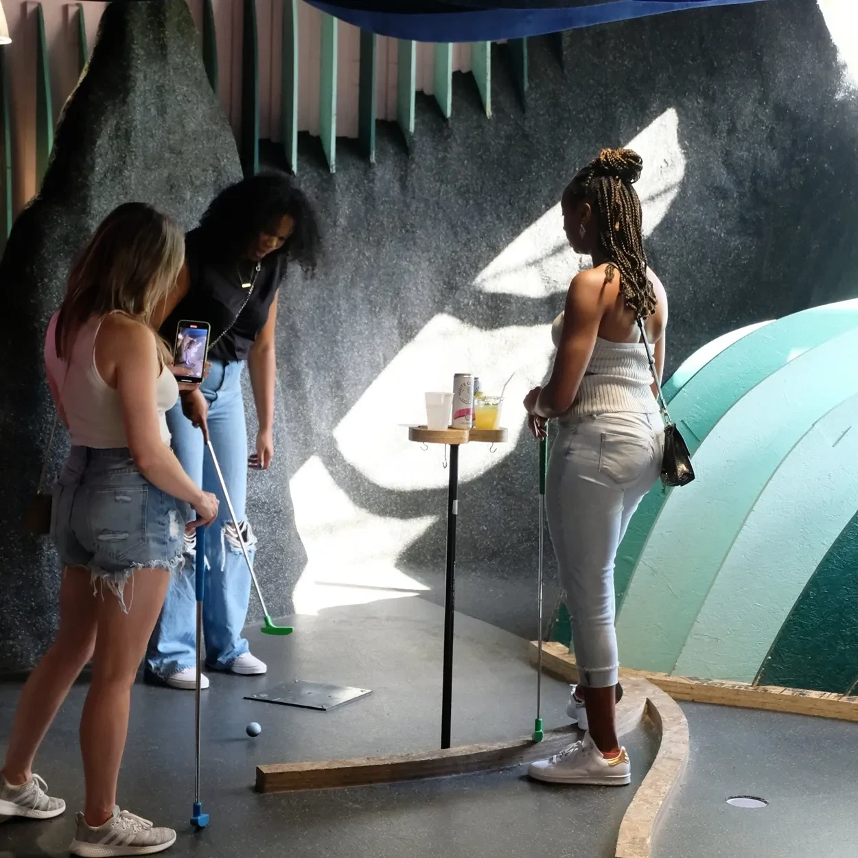 another-round-(the-turn)