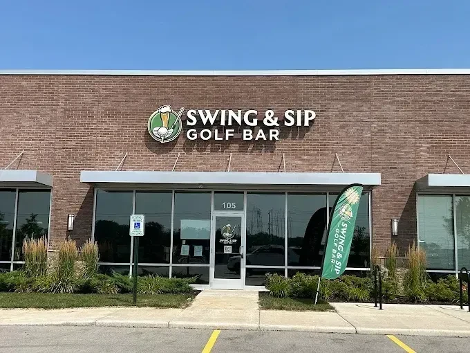 swing-and-sip-golf-bar